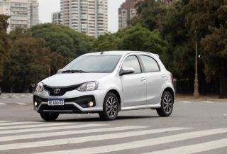 Toyota confirma el fin de producción y de comercialización del hatchback compacto Etios