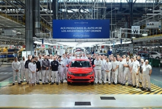 Fiat confirma que alcanzó los 300 mil Cronos producidos en la planta de Ferreyra, Córdoba