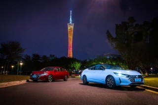 Nissan presentó en China el rediseño del Sentra (Sylphy para ese mercado) con rediseño exterior y más tecnología