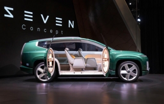 Hyundai ya muestra el flamante prototipo llamado Seven, un 100% eléctrico, con un interior descomunal. Mirá el video