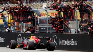 Fórmula 1. Max Verstappen, con Red Bull Honda, triunfo brillantemente, en la loca carrera del Gran Premio de Alemania