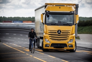 Active Brake Assist: Daimler Truck AG celebra un hito para seguridad en camiones y buses a nivel mundial