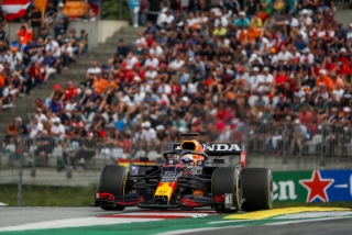 Fórmula 1. Max Verstappen, con Red Bull Honda, triunfó de punta a punta, quedándose con todos los puntos del GP de Austria
