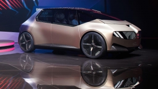 BMW confirmó en el Salón del Automóvil de Múnich, que el eléctrico i Vision Circular, es el resumen de los futuros compactos