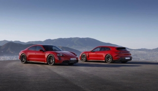 Porsche muestra en el Salón de los Angeles, el Taycan GTS y Taycan GTS Sport Turismo, ambos en versión eléctrica