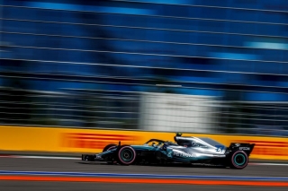 Fórmula 1. Valtteri Bottas, con Mercedes, en una destacada actuación, logró la Pole Position para el Gran Premio de Rusia