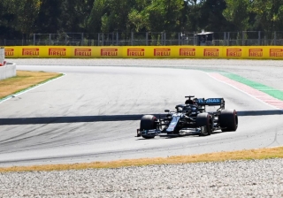 Fórmula 1. Lewis Hamilton, con Mercedes, realizó la carrera perfecta para ganar el GP de España, en forma brillante