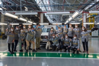 Renault Argentina confirma un número redondo en la producción de la pickup Alaskan en la planta de Santa Isabel