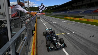 Fórmula 1. Lewis Hamilton, con Mercedes, ganó de punta a punta en el GP de Estiria. Otra decepción de Ferrari