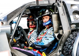 El Audi RS Q e-tron, paticipante del Rally Dakar, fue conducido por Ken Block. Mirá el video