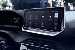 Peugeot confirma el lanzamiento de la nueva pantalla multimedia de 10”, para toda la gama del 208. Mirá los precios
