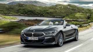 BMW ya ofrece la décimo cuarta generación del flamante Serie 8 Cabrio, con un motor naftero de 523 caballos