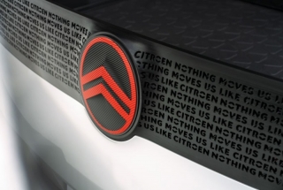 Citroën da a conocer la nueva identidad de marca y el nuevo logotipo con el que saldrán los vehículos