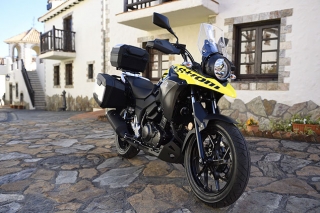 Motos. Suzuki de Argentina informa la llegada a nuestro mercado de la V-Strom 250 ABS, con motor de 24,7 caballos