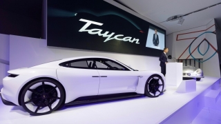 Cuenta regresiva para la presentación del Taycan, primer vehículo eléctrico de la automotriz alemana Porsche