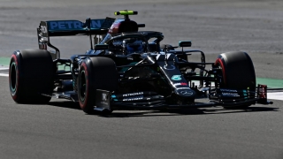 Fórmula 1. Valtteri Bottas, con Mercedes, logró la pole en la clasificación del Gran Premio 70 Aniversario de la F1