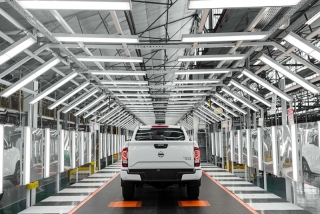 Nissan explica que comenzó el segundo turno de producción de la pickup Frontier, en la planta de Córdoba