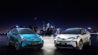 Toyota dio a conocer en el Salón del Automóvil de Shanghai Vehículos Eléctricos de Batería, que irán a producción