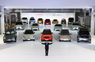 Toyota adelantó los próximos 15 prototipos eléctricos que lanzará al mercado, entre los que figura una pickup mediana (¿como la Hilux?)