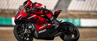 Motos. Ducati da a conocer una edición limitada de la Superleggera V4 2020, una superbike de 224 caballos. Mirá el Video