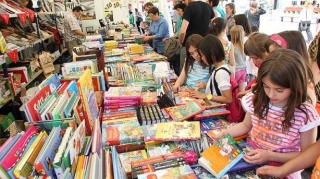 Se está desarrollando la nueva edición de la Feria del Libro de Malvinas Argentinas, con entrada gratuita