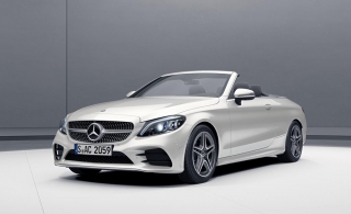 Lanzamiento. Mercedes-Benz comienza la comercialización del 300 C Cabrio, con motor naftero de 258 caballos de potencia 