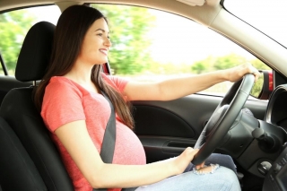 Seguridad Vial. En el Día Mundial de la Obstetricia, algunas sugerencias para las conductoras embarazadas