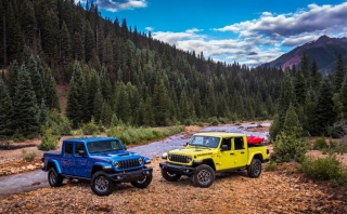 Jeep presentó la Gladiator 2024 en EE.UU, asegurando que es la pickup aventurera más avanzada del mercado. Llegará a la Argentina