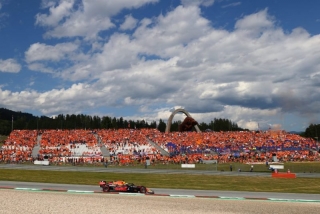 Fórmula 1. Max Verstappen, con Red Bull Honda, se quedó, sin problemas con la clasificación del GP de Austria
