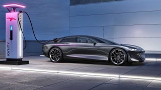 Audi muestra en el Salón de Munich el grandsphere concept, anticipando su futuro en la electromovilidad