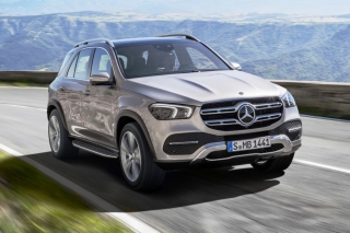 Mercedes-Benz comienza una preventa para EE.UU y Europa del nuevo SUV GLE 2019, que se ha renovado totalmente. Mirá el Video