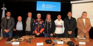 Desafío Ruta 40, que se disputará a partir del mes próximo, realizó la presentación oficial en Buenos Aires