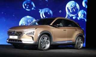 Hyundai presentó en el Salón de Ginebra, la nueva generación de la Santa Fe, que llegará a nuestro mercado y el NEXO