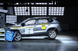 Latin NCAP confirmó el mejor resultado para el Volkswagen Taos, producido en la Argentina, en las pruebas de choque