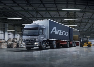 Mercedes-Benz Camiones y Buses destaca el diseño ergonómico y el confort del camión Atego 1729 automatizado